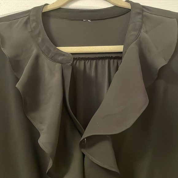 Lds ruffle neck blouse - Picture 2 of 6